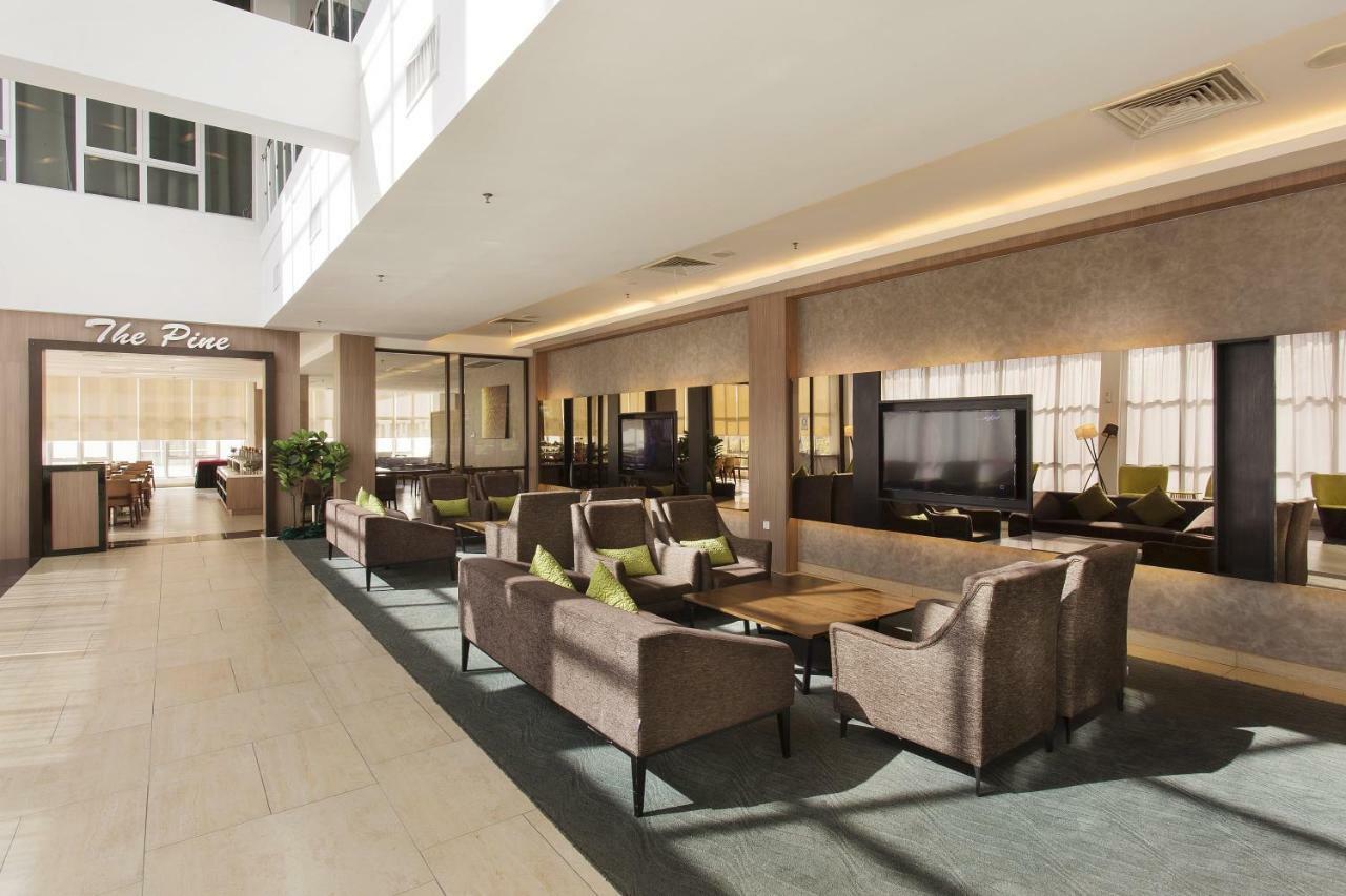 Amansari Hotel Desaru Buitenkant foto